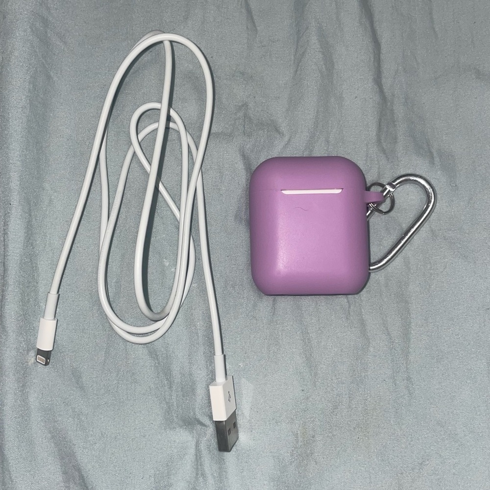 Apple AirPods with Charging Cable